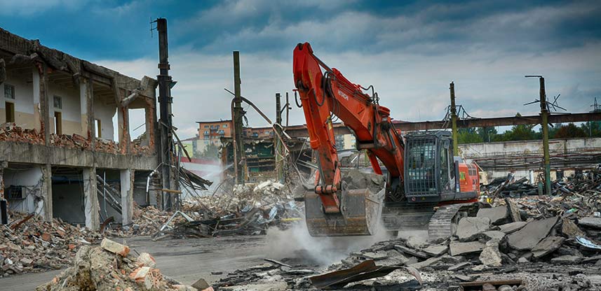 Demolice výrobní haly T2 - Zetor Brno