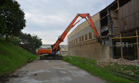 Demolice výrobní haly T2 - zetor Brno 03