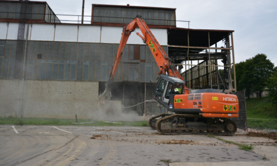Demolice výrobní haly T2 - zetor Brno 04