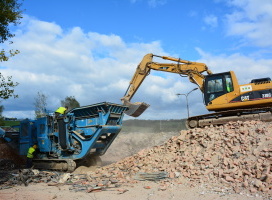 Demolice výrobní haly T2 Zetor - 09