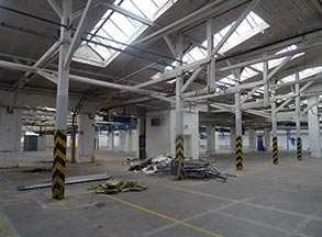 Demolice a likvidace výrobní haly U1 Mladá Boleslav